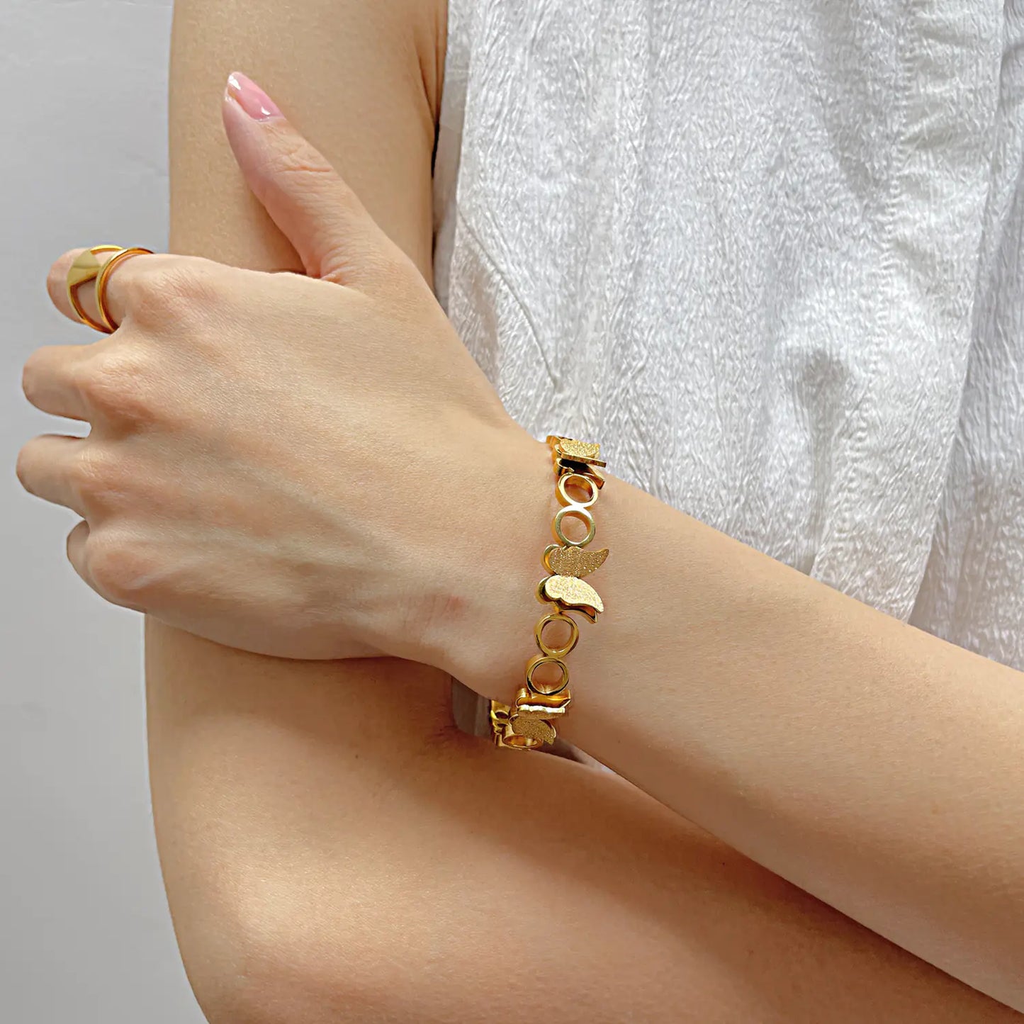 Stylish Stainless Steel Bracelet for Women - All-Matching