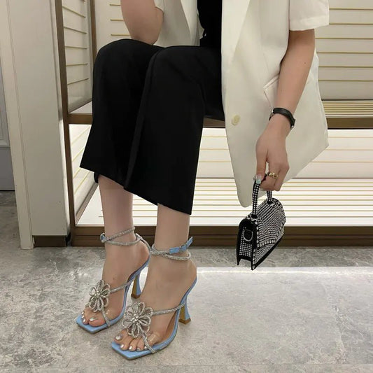 Luxury Rhinestone Floral Strap Chunky Heels Sandals - Dakdouksson