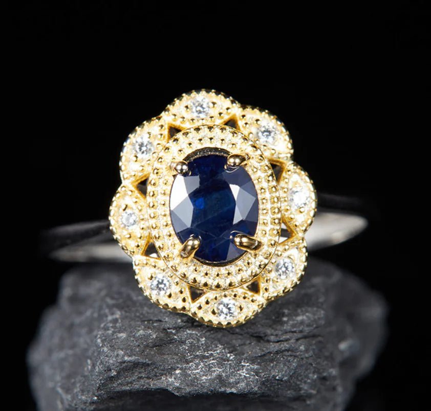 Natural Sapphire Inlaid S925 Sterling Silver Ring - Dakdouksson