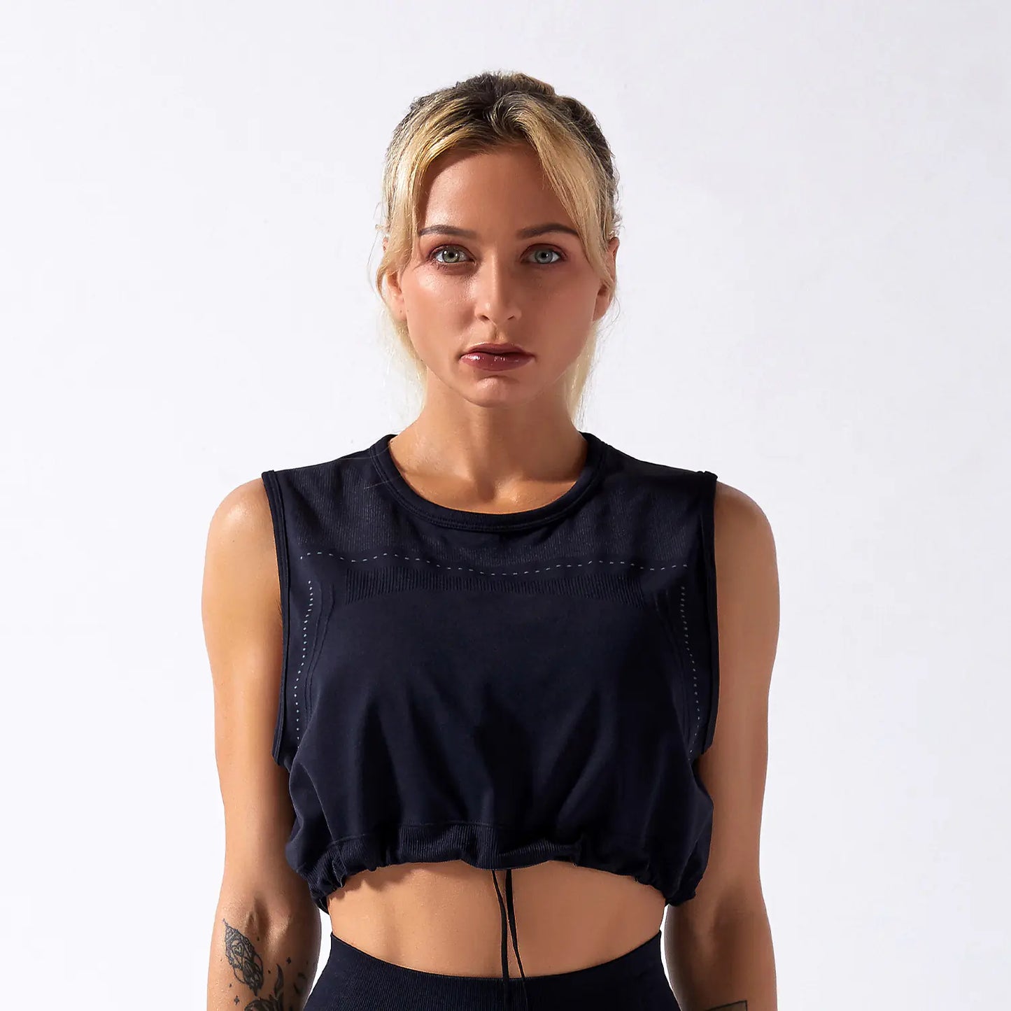 Seamless Yoga Outfit - Women's Sleeveless Top