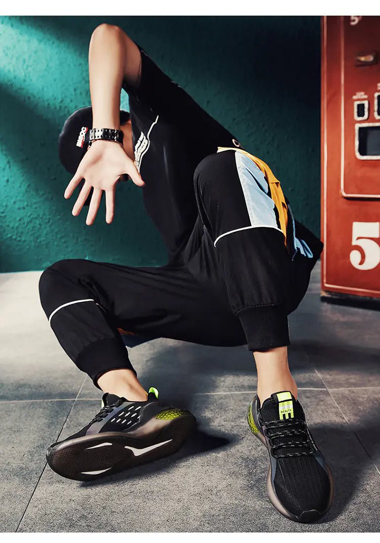 Men's Breathable Flyknit Outdoor Running Sneakers - Dakdouksson