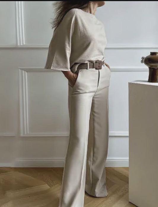 WOLFF Elegant Two-Piece Women's Set for Summer 2023