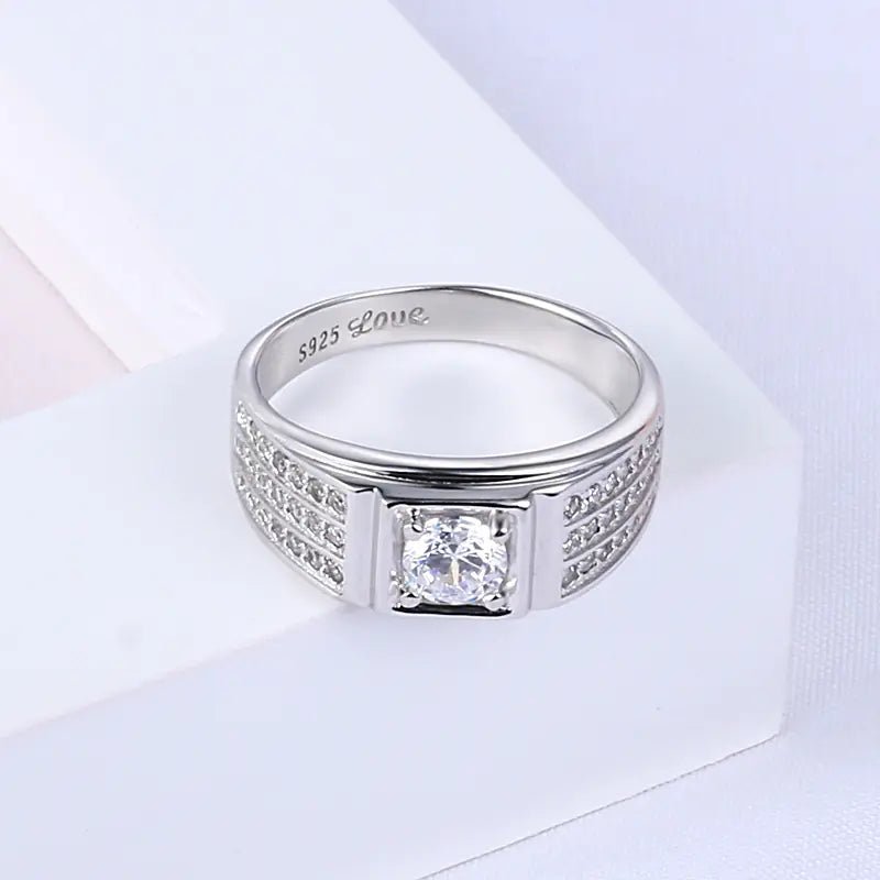 S925 Silver Men's Ring with Imitation Diamonds - Dakdouksson